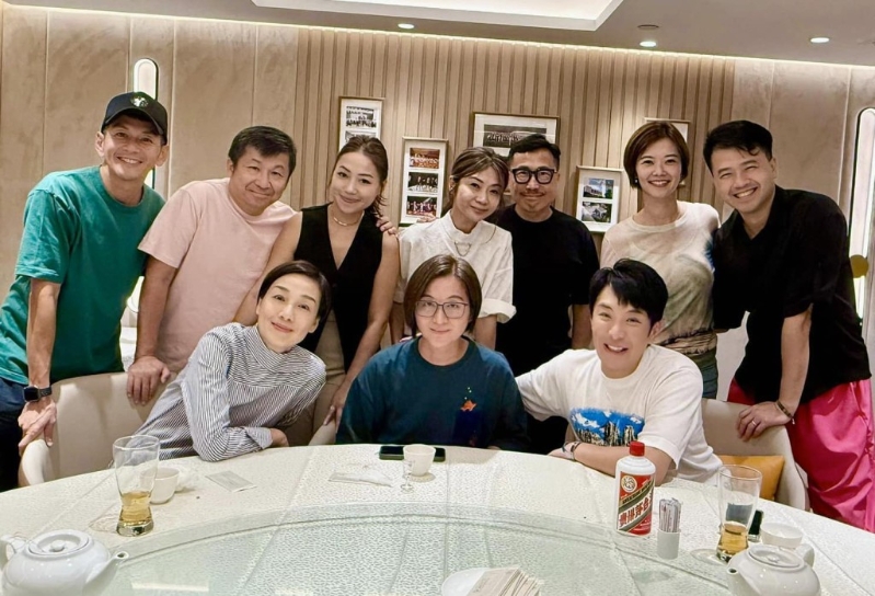 梁思浩早前贴上与吴家乐夫妇聚会的相片。