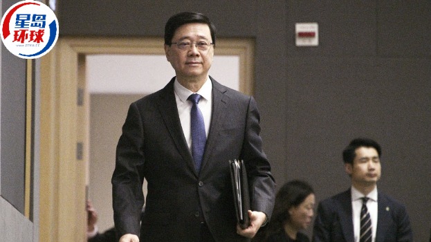 上任3周年｜李家超满意团队表现，指香港经济“有得做”
