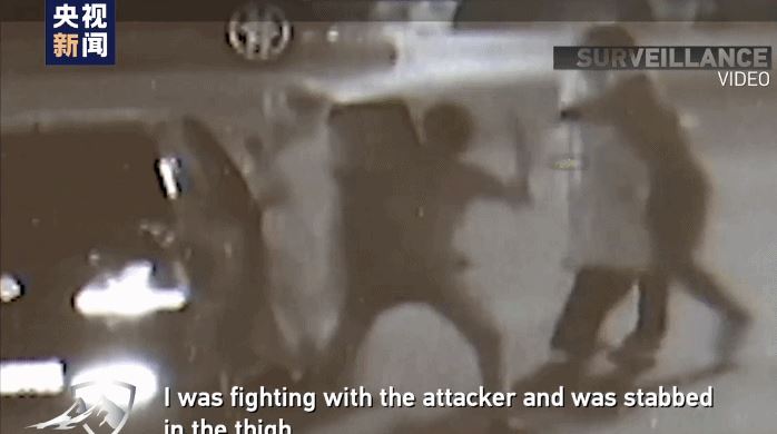 央视播出居玛塔伊尔大毛拉被击击的现场画面。 央视播出居玛塔伊尔大毛拉被击击的现场画面。