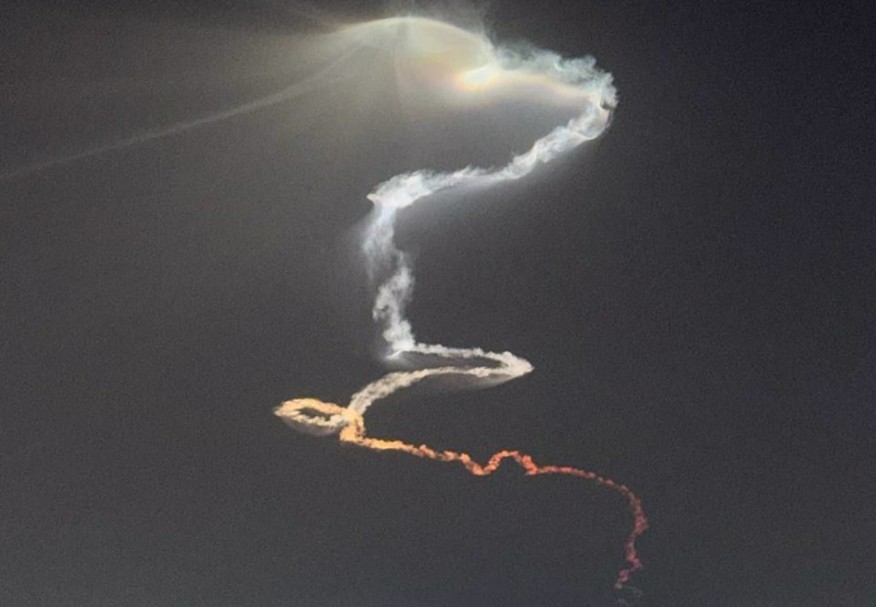 伊朗可能发射霍拉姆沙赫尔-4（Khorramshahr-4）中程弹道导弹。.jpg