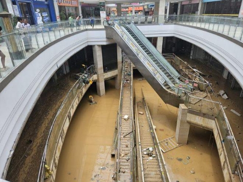 贵州榕江县遭遇30年一遇洪水。