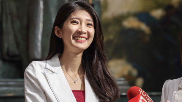 李明璇