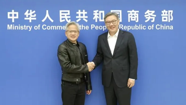 王文涛会见黄仁勋