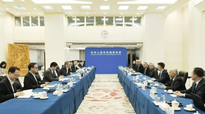 商务部部长王文涛会见英伟达公司总裁兼首席执行官黄仁勋