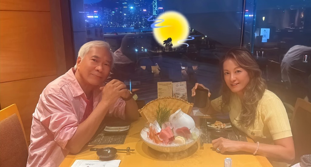 李龙基与前港姐林颖嫺在香港共晋晚餐，庆祝中秋佳节。