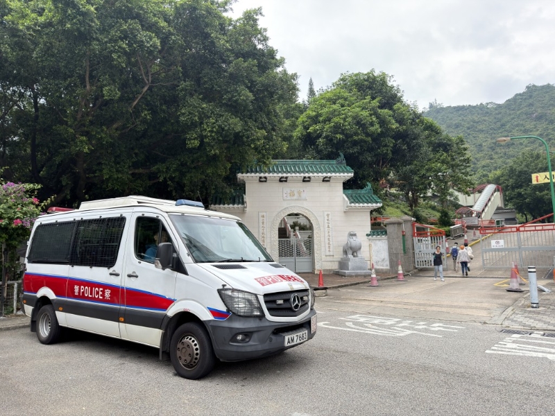 沙田宝福山发生盗窃骨灰勒索事件后，警方加强在附近巡逻。