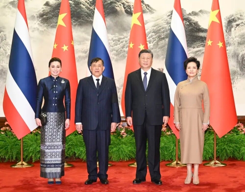 国家主席习近平在北京会见来华进行国事访问的泰国国王哇集拉隆功