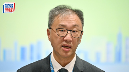 大埔宏福苑火灾独立委员会主席陆启康会见传媒。