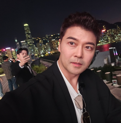 男星1
