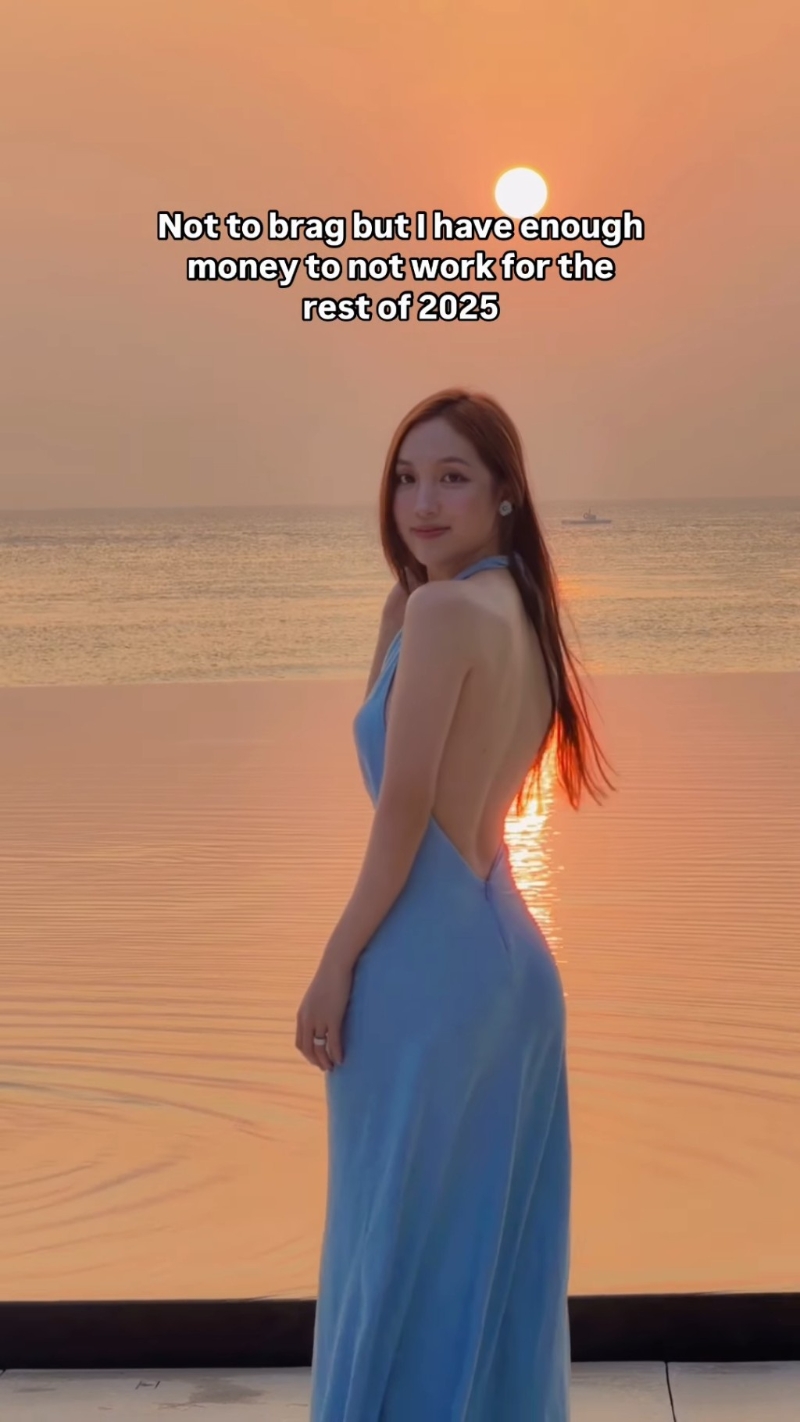 海儿近日罕有地在IG大派福利，展示性感一面。