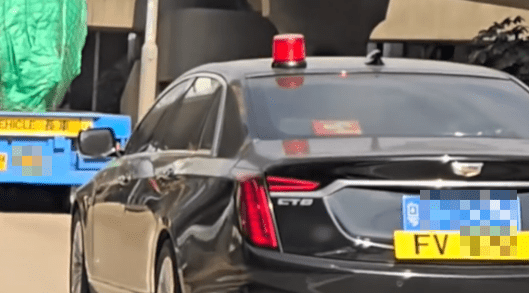 内地入港车辆涉违规装警号闪灯