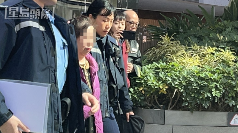 涉案内地女子被捕带走。