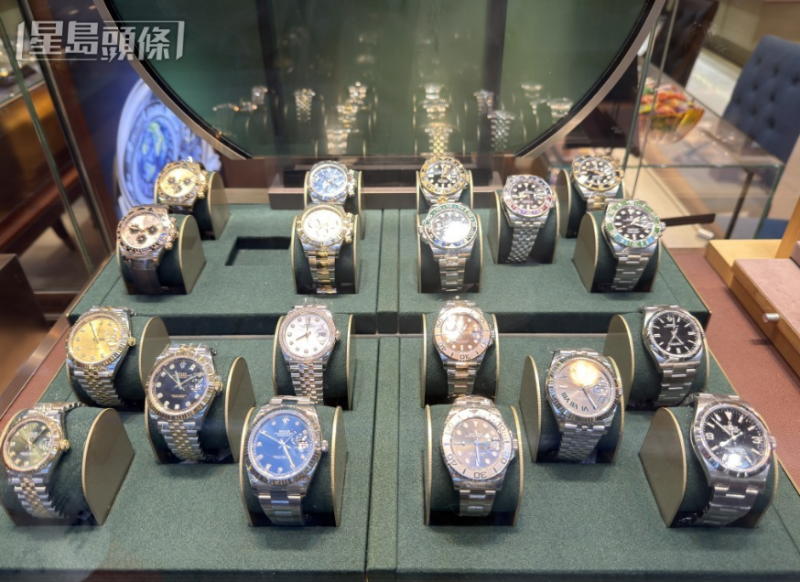 贼人抢走一只价值约65万元的手表。