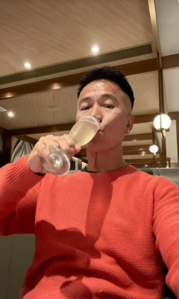 特区政府驻天津联络处主任郑震生。
