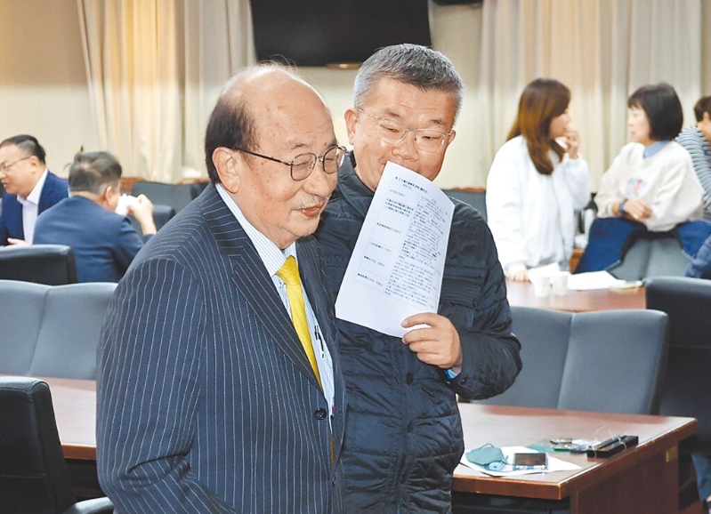 蔡其昌（右）、柯建铭（左）。