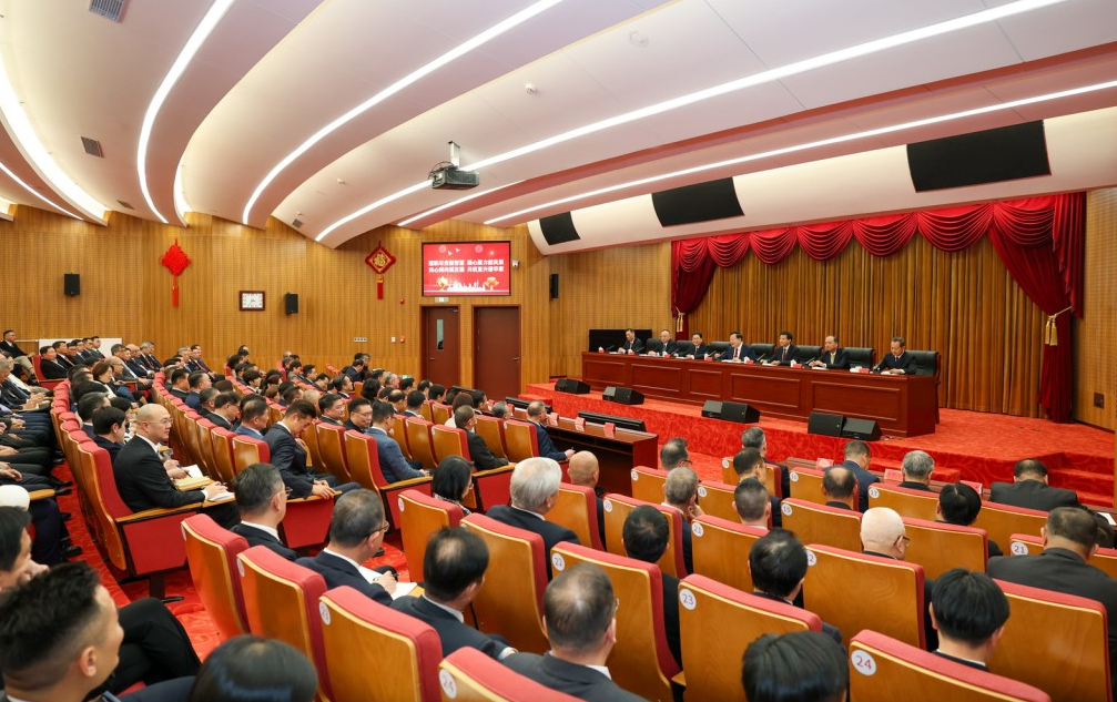 港澳地区全国人大代表、全国政协委员今午（3日）到中央港澳工作办公室、国务院港澳事务办公室座谈交流。