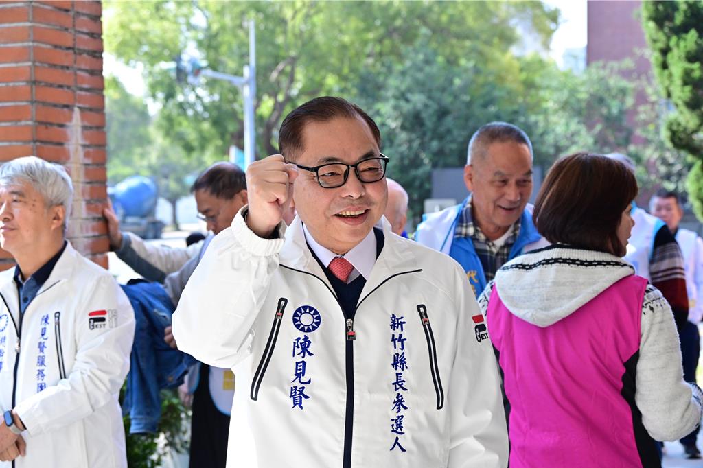 有媒体发布的最新新竹县长民调数据，在国民党可能人选的比较中，新竹县副县长陈见贤支持度已出现反超态势。