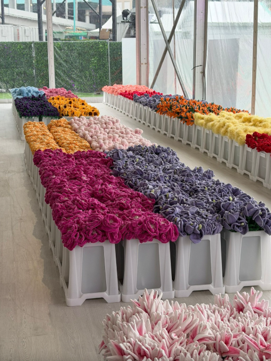 由不只制作（Pen &Paper）主办、恒基兆业地产呈献的Henderson Land x Cj Hendry Flower Market。