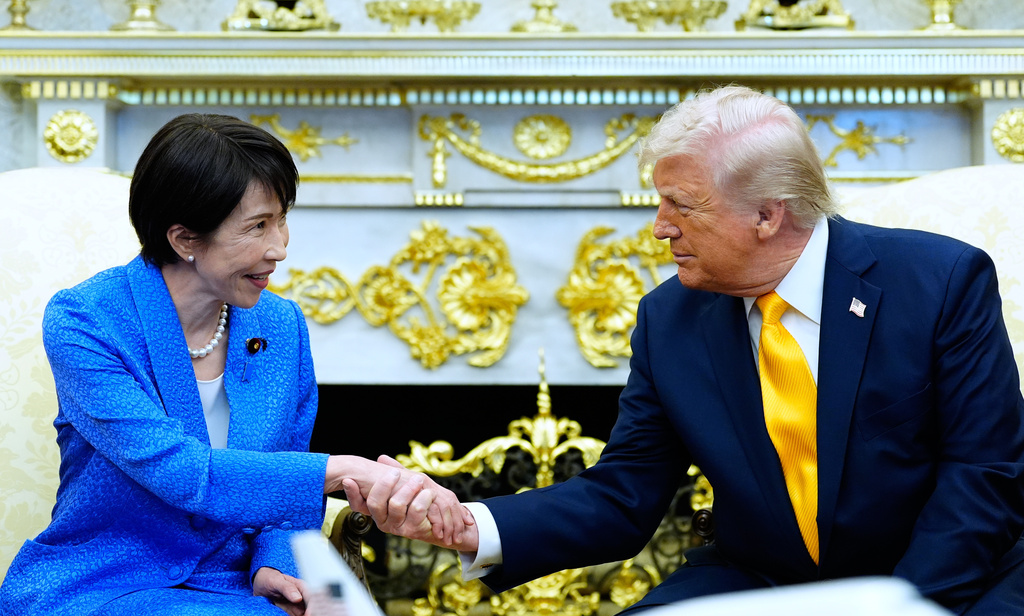 日本首相高市早苗访问美国与总统特朗普会谈。