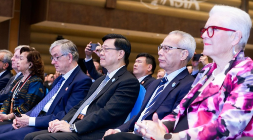李家超
