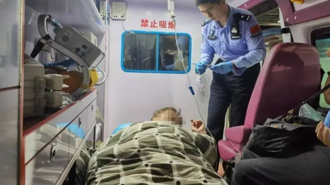 七旬港翁深圳突昏迷
