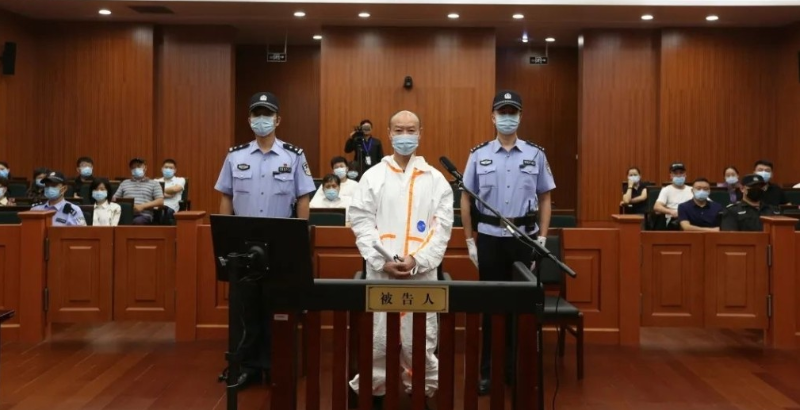奇案解密︱杭州许国利杀妻绞肉倒马桶，扮可怜出镜电视：老婆何时回来
