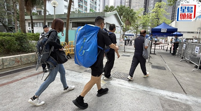 宏福苑执拾｜欲亲自上楼被拒，宏道阁女租户批业主：只允签租约儿子代劳