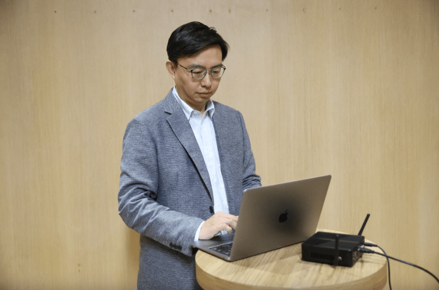 网络保安专家马裕杰怀疑相关个案涉及电脑或手机遭黑客入侵。