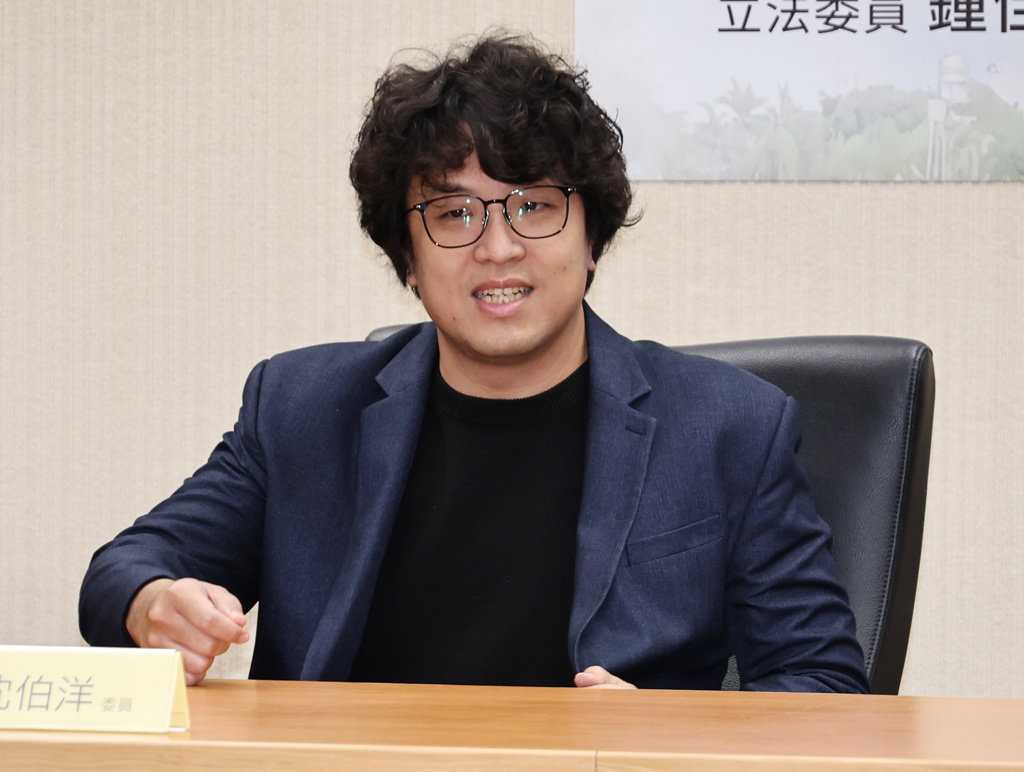 民进党“立委”沈伯洋。