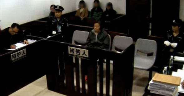 奇案解密︱广州蛇蝎保姆何天带残杀10名老雇主，狡辩“帮国家省开支”，闻判死说七字