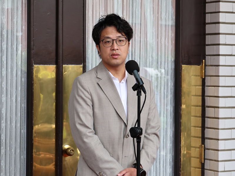 揭穿沈伯洋“市民之槌”真相