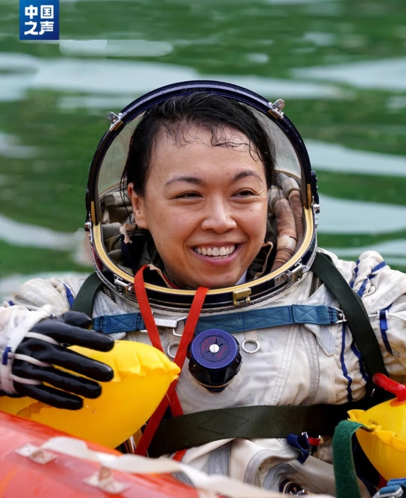 黎家盈经长时间刻苦训练才能成为香港首名太空人。