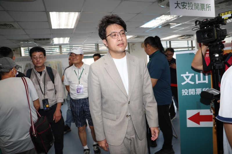 秦慧珠100万赌沈伯洋不会选上？