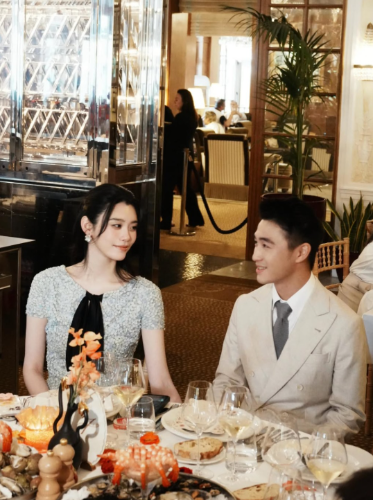 何猷君与奚梦瑶。5