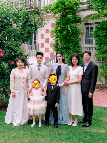 何猷君与奚梦瑶。4