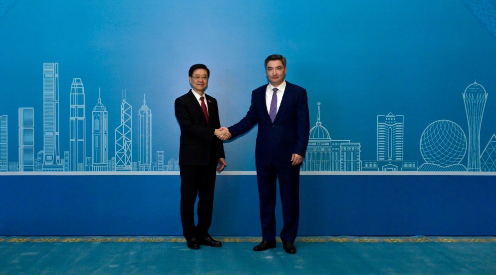 家超与哈萨克总理会面 家超与哈萨克总理会面