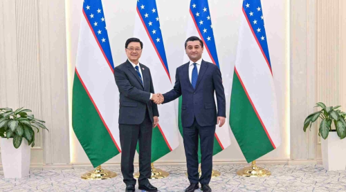 李家超