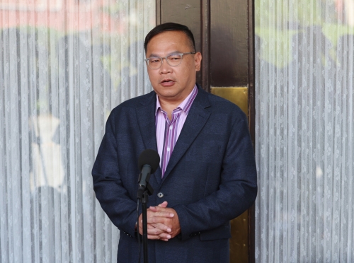 王义川批游盈隆“最差主委”